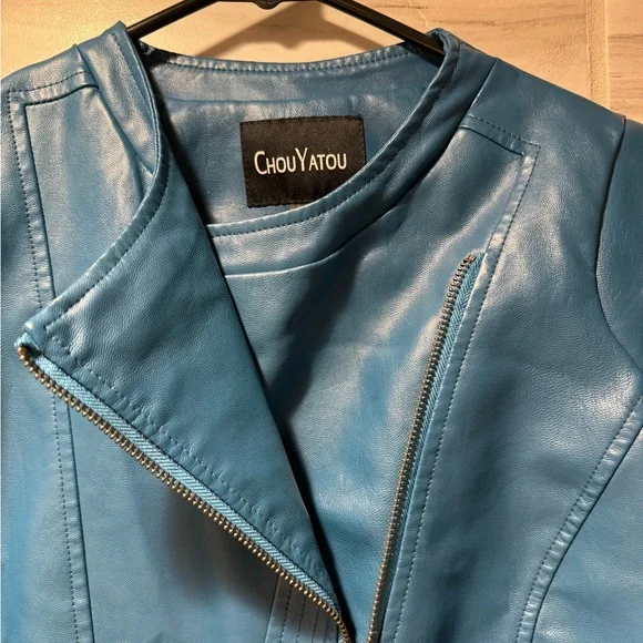 Chouyatou Women Casual Collarless
Cropped Pu Leather Biker Jacket Size Medium - Picture 4 of 13